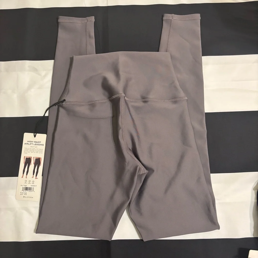 BNWT ALO High-Waist Airlift Leggings XXS